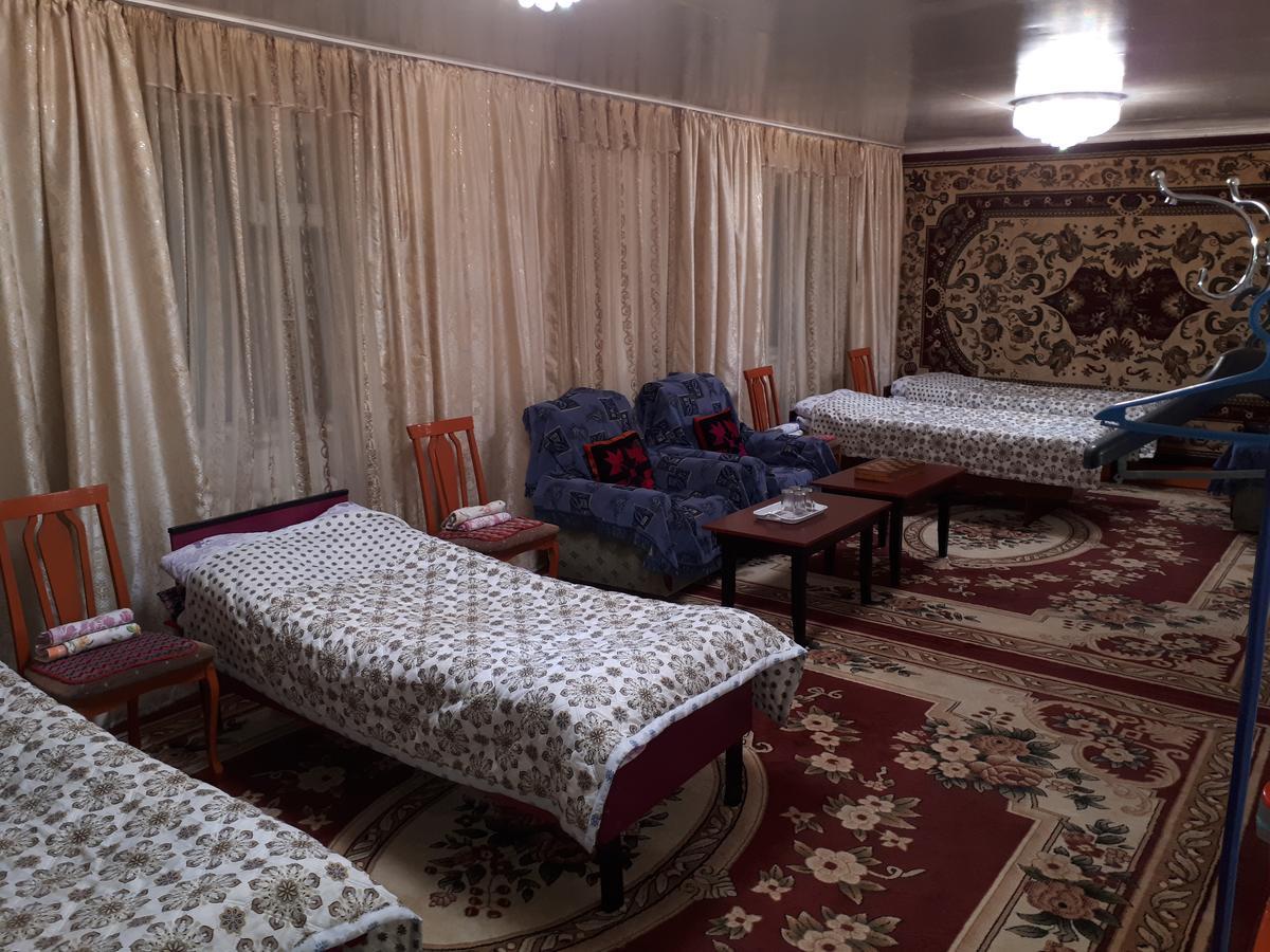 Nurgul Hotel Bokonbayevo Buitenkant foto