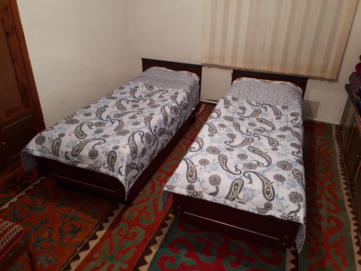 Nurgul Hotel Bokonbayevo Buitenkant foto