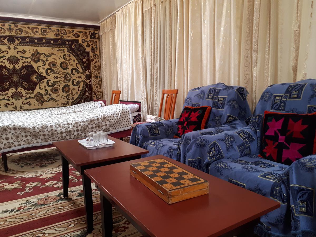 Nurgul Hotel Bokonbayevo Buitenkant foto
